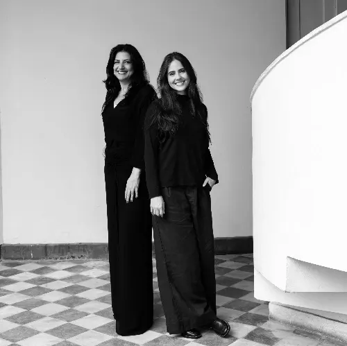 Grazi Costantino e Victoria Sales